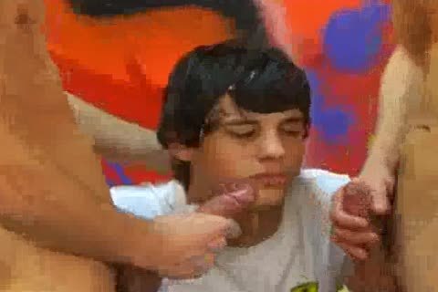 DoubleFuck In 3some unprotected