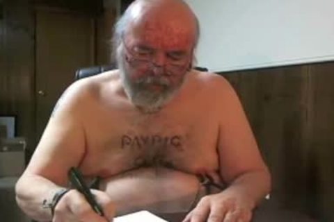 MissKC's villein Newburgh_pig_rm ( Pka Piggy Raymond Morelli ) Is Piggified Per The Instruction Of Lady Galore