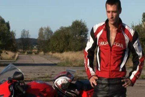 Jan Reznyk Outdoor stroking