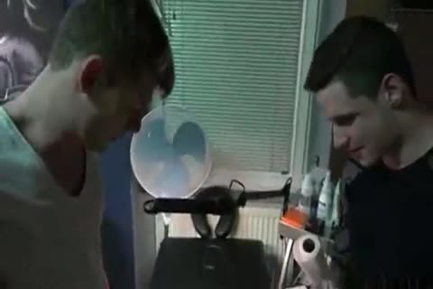 Apelo En Un Tatto Studio