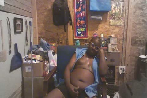 Who Wants To Play With The old dick Pipe