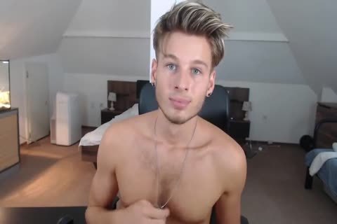 Blond guy With Large cock cam