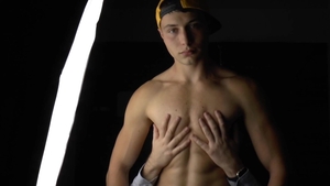 EastBoys.com: Muscle straight dude feels like raw fucking