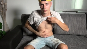 EastBoys: Amateur Ricky plowed hard on live cam