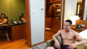 tiny 10-Pounder Seducing ally