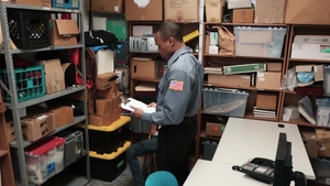 Young Perps: Loss Prevention Officer Takes Control