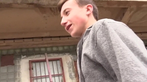 Czech Hunter: From Browsing to Boning with a T-Shirt