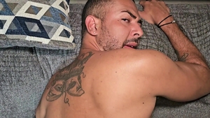 AmateurGayPOV: Crunches, Planking & Core-Training Bonanza