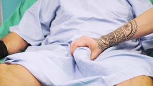 masqulin: Nutsack Nurse's Surprise