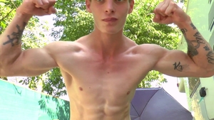 Nature's Gym: Flexing Abounds