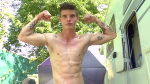 Nature's Gym: Flexing Abounds