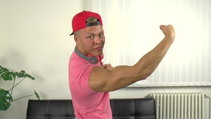 Muscular Jerking Off - Live Web Cam Show